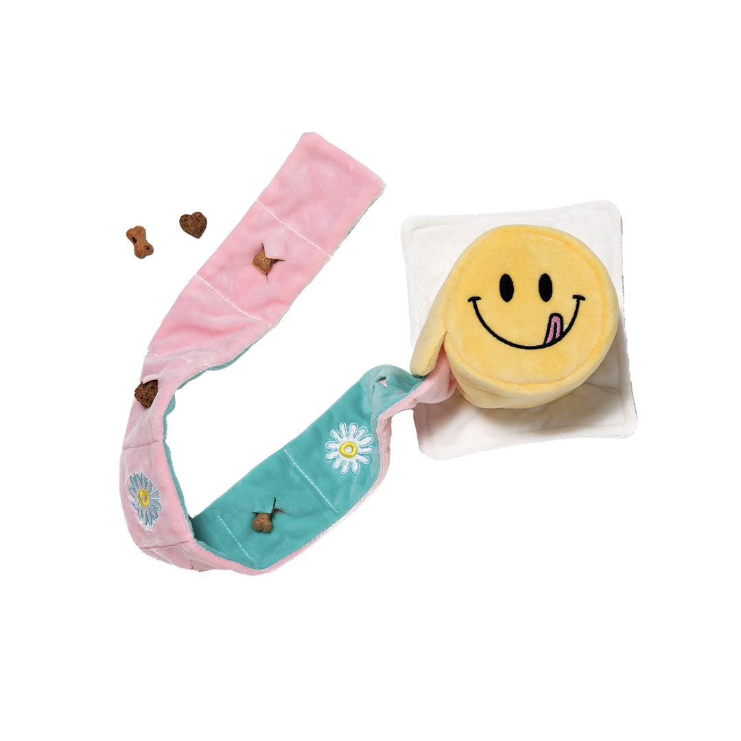 andblank® - [andblank® x Knotted] Smile Cake Nosework Toy